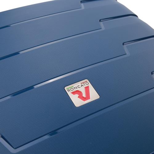 Medium Luggage 
