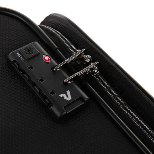 Medium Luggage 