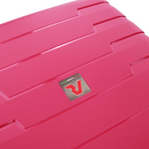 Medium Luggage 