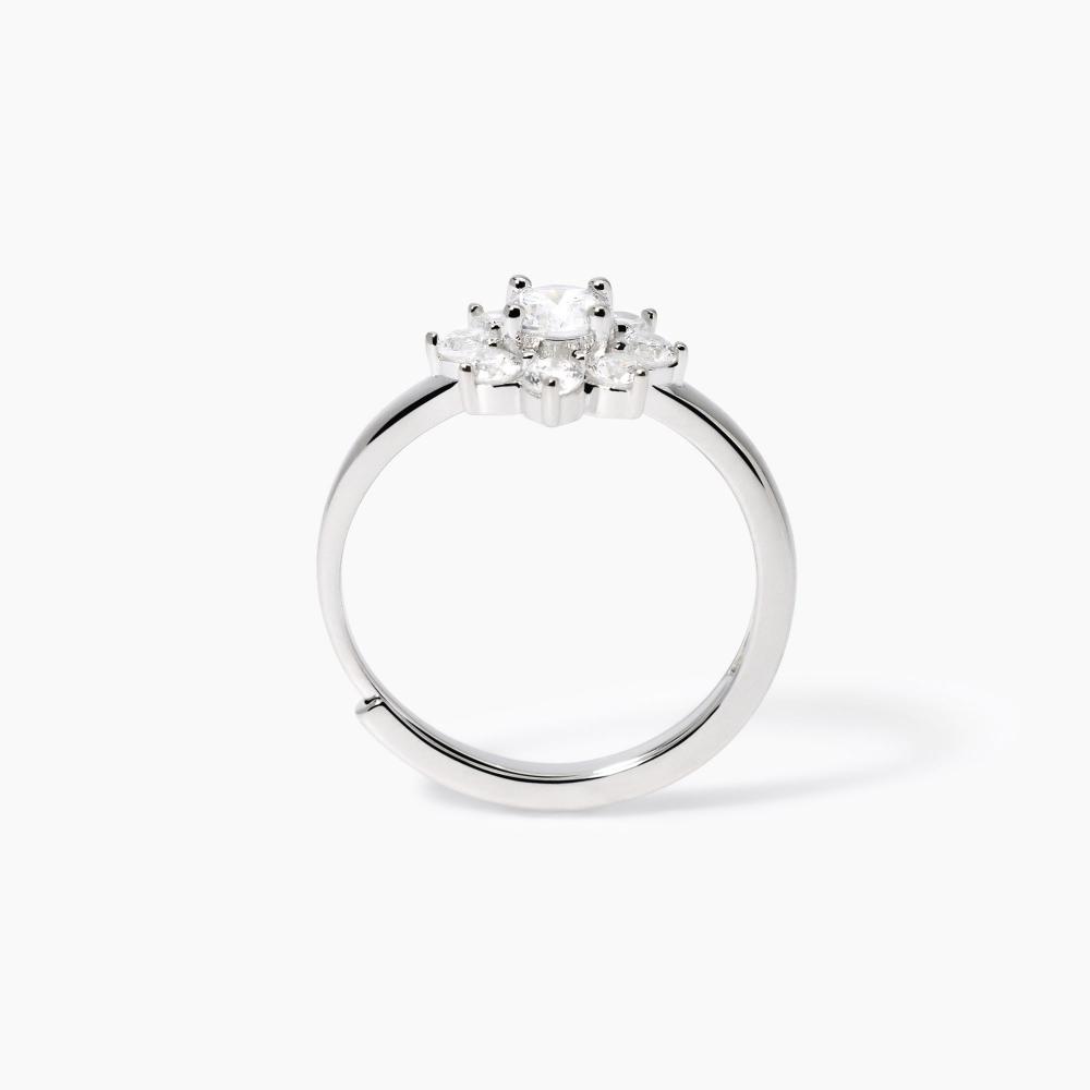 Anello con fiore in zirconi