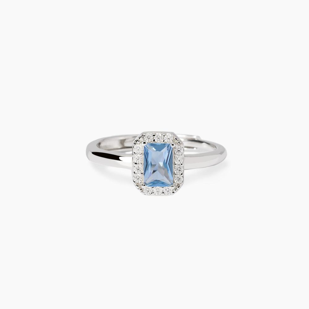 Anello con acquamarina sintetica