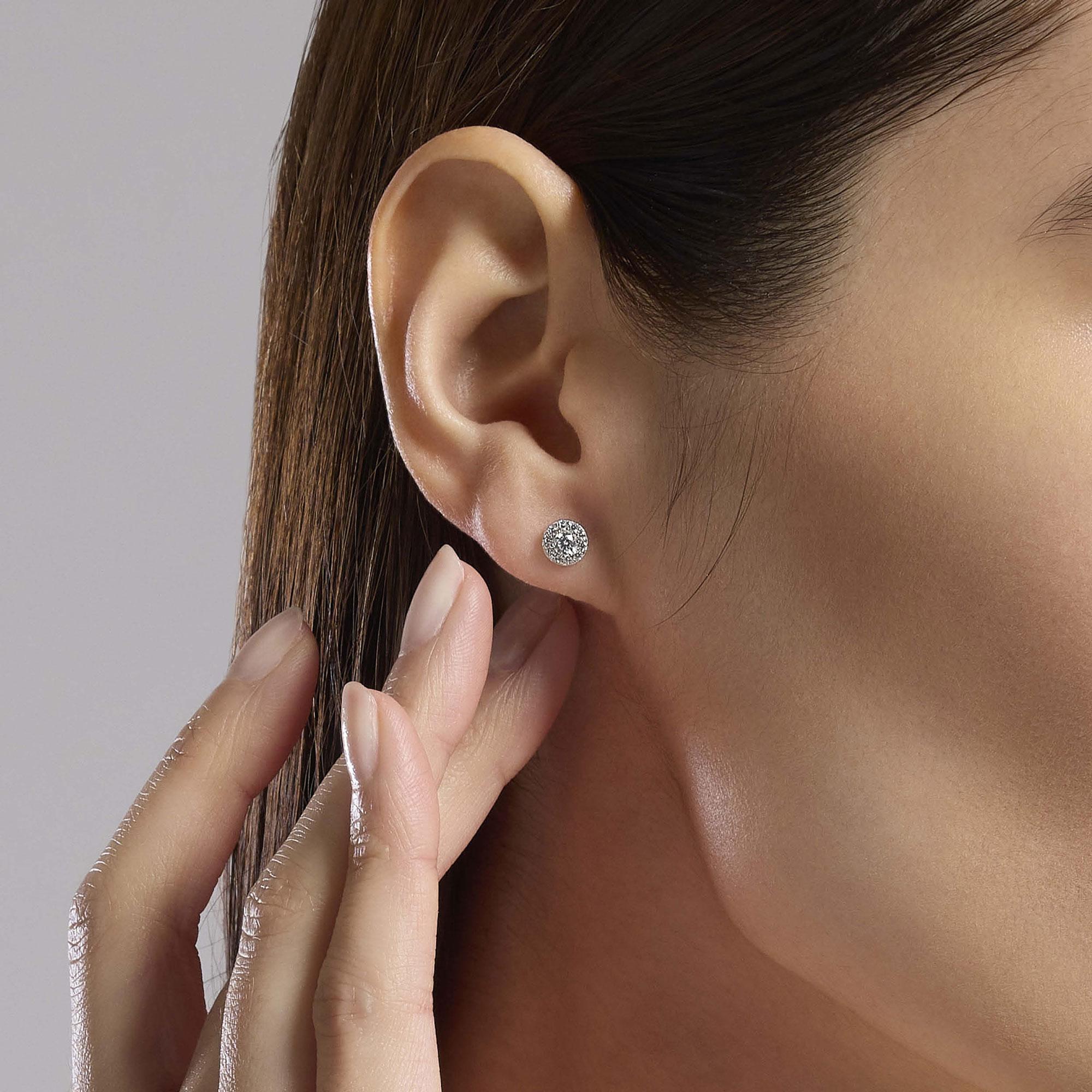 Orecchini Con Zirconi In Argento a 9,30