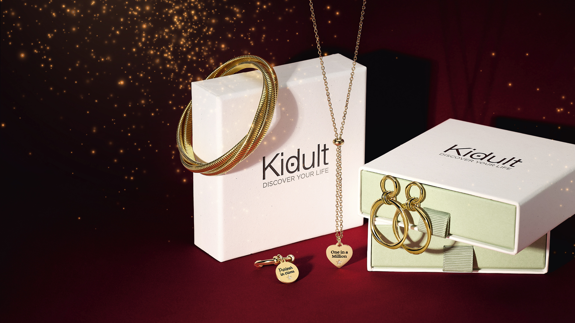 set di braccialetti con perline con ciondoli natalizi – braccialetti sovrapposti rossi, verdi e bianchi con ciondoli a fora di Babbo Natale, albero e regalo – perfetti per la oda e i